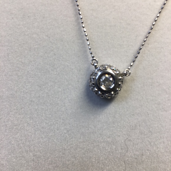 14K white gold round diamonds pendant - Picture 3 of 4